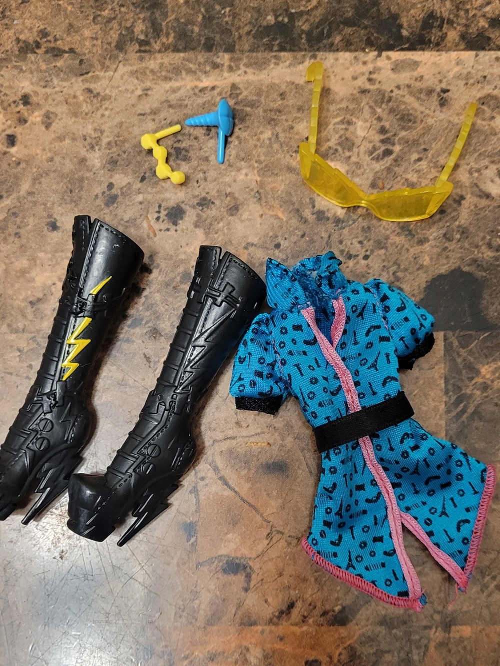G1 Monster High Frankie Stein Scaris Accessory Lot EUC